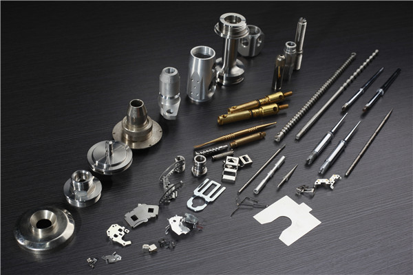 <strong>南京不朽情缘MG-中国官方网站：CNC精密加工中心的基本组成部分包括哪些？</strong>