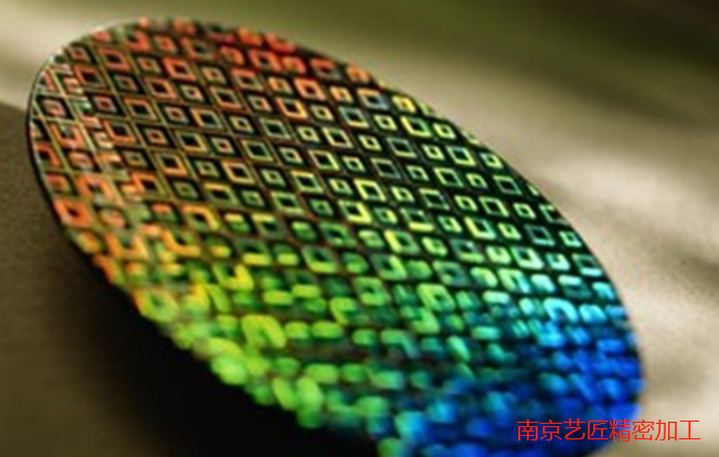 <strong>精密晶片在武器、5G、人工智慧（AI）和机器人等方面商家必争</strong>