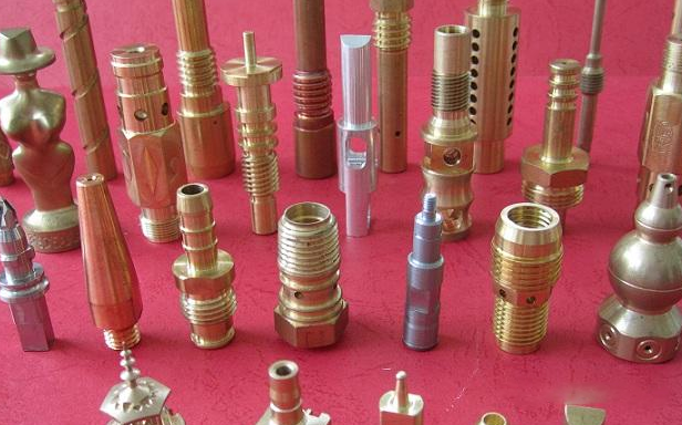 精密轴类长轴加工厂：匠心独运，打造工业之芯