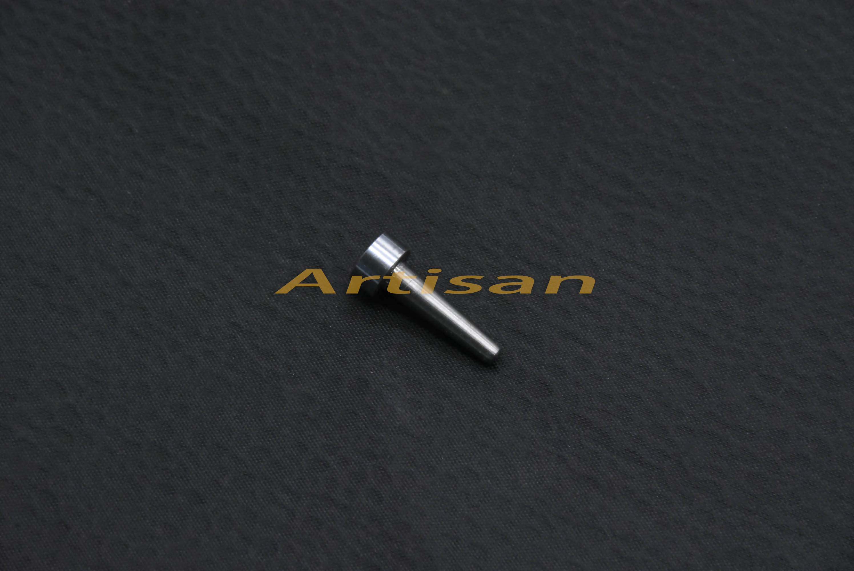 <strong>电子类精密加工：检测住</strong>