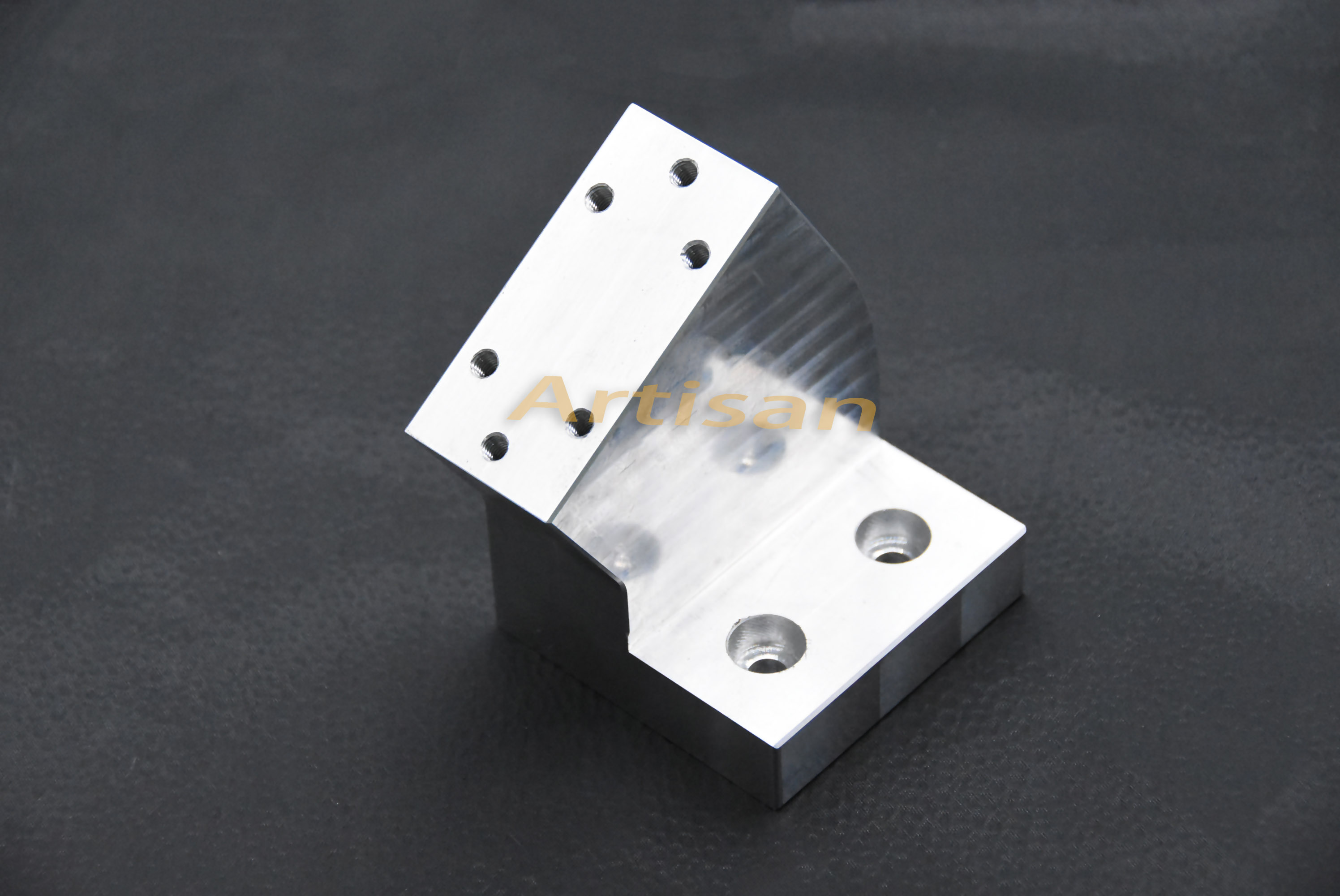 <strong>电子类精密加工：块4</strong>