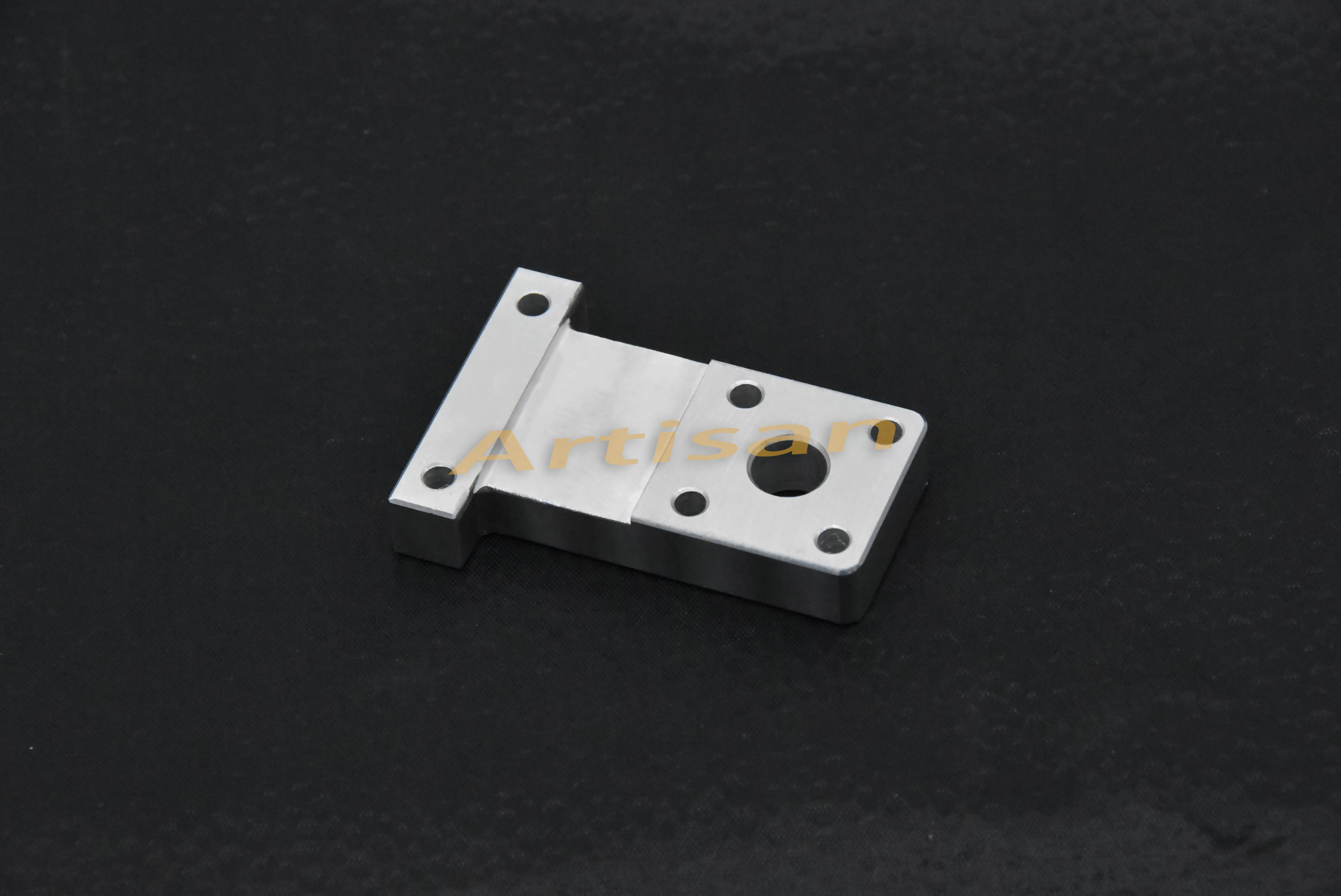 <strong>电子类精密加工：推杆气缸支架</strong>