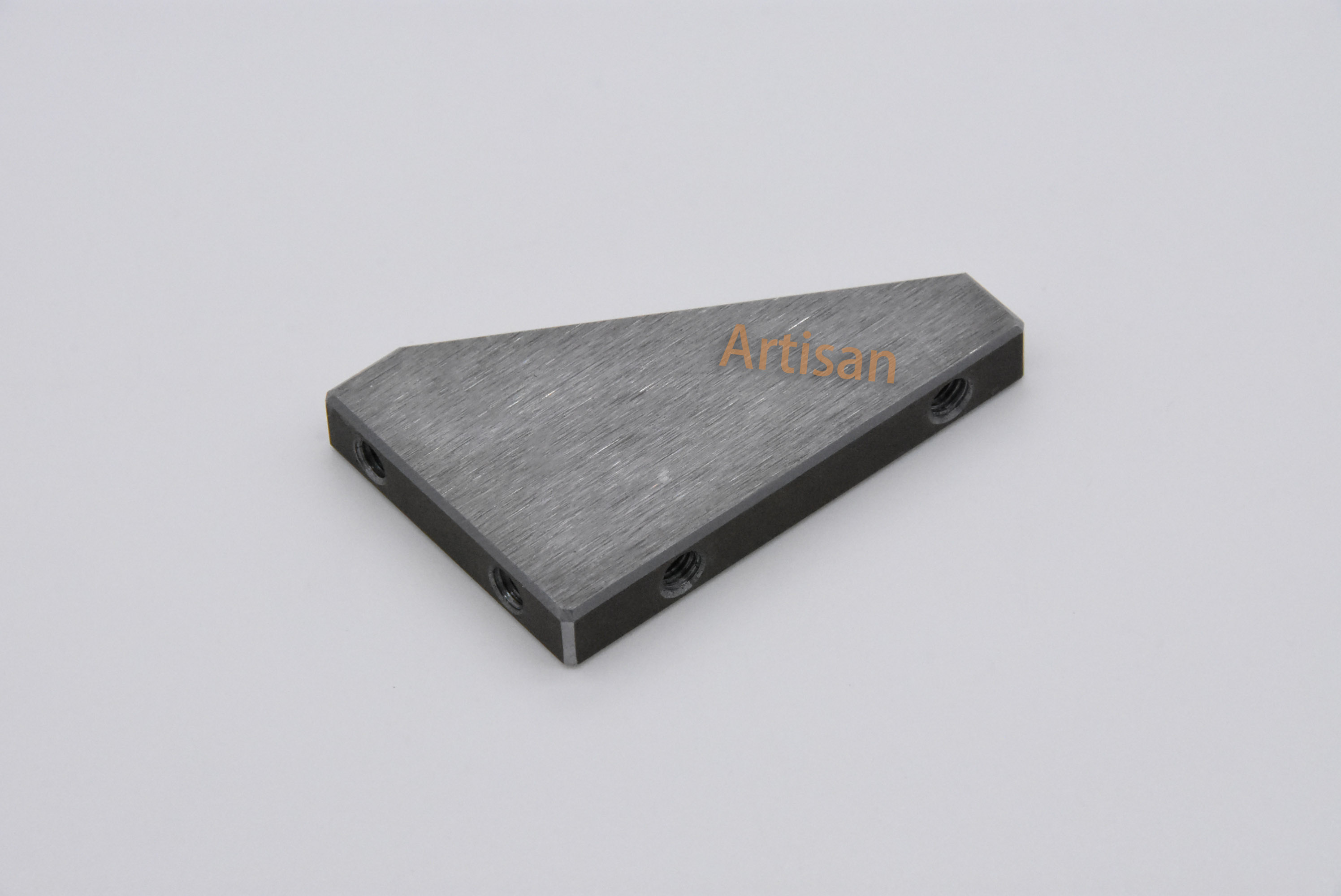 <strong>机械类精密件加工：加强筋</strong>