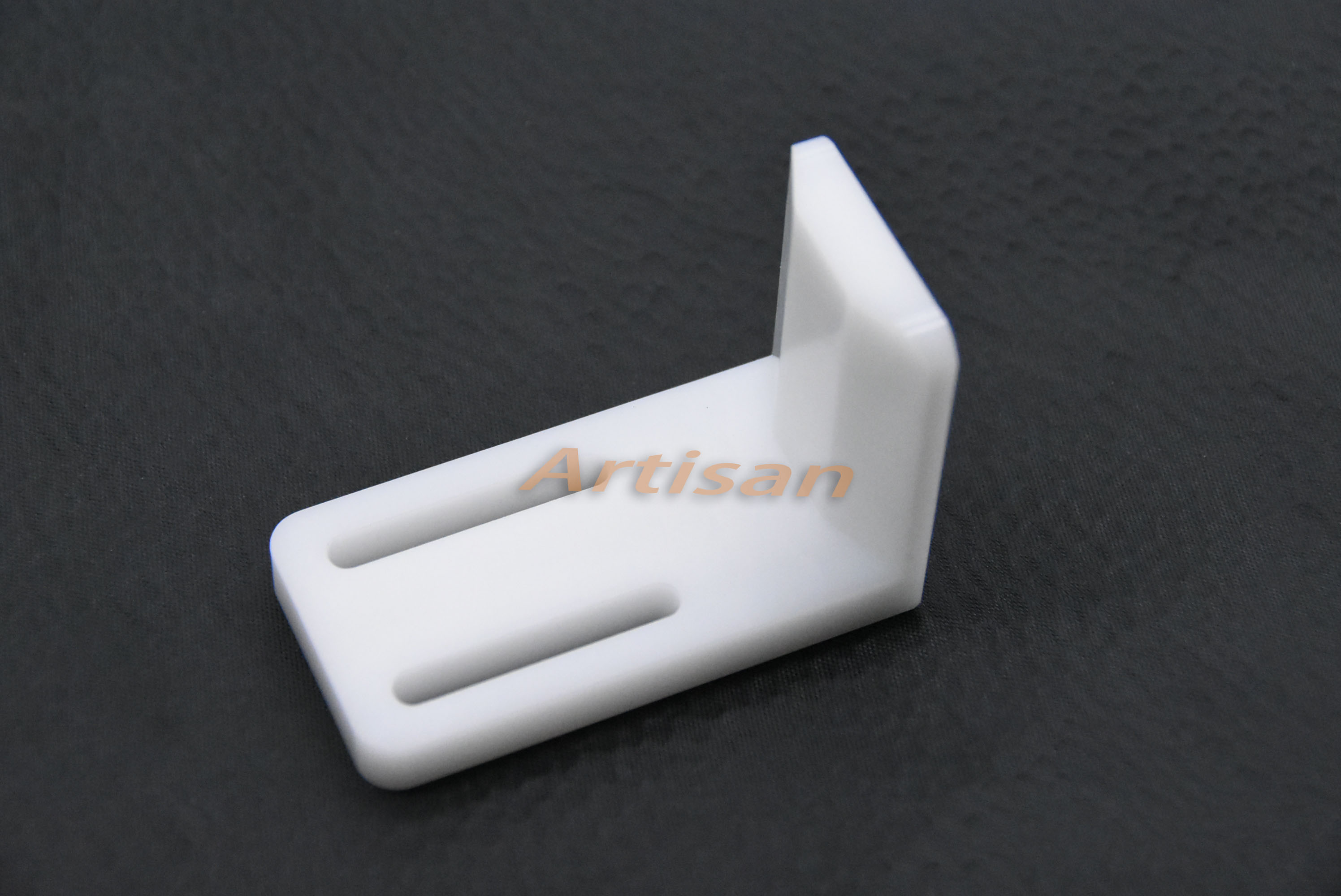 <strong>医疗类精密件加工：电池间距调节块1</strong>