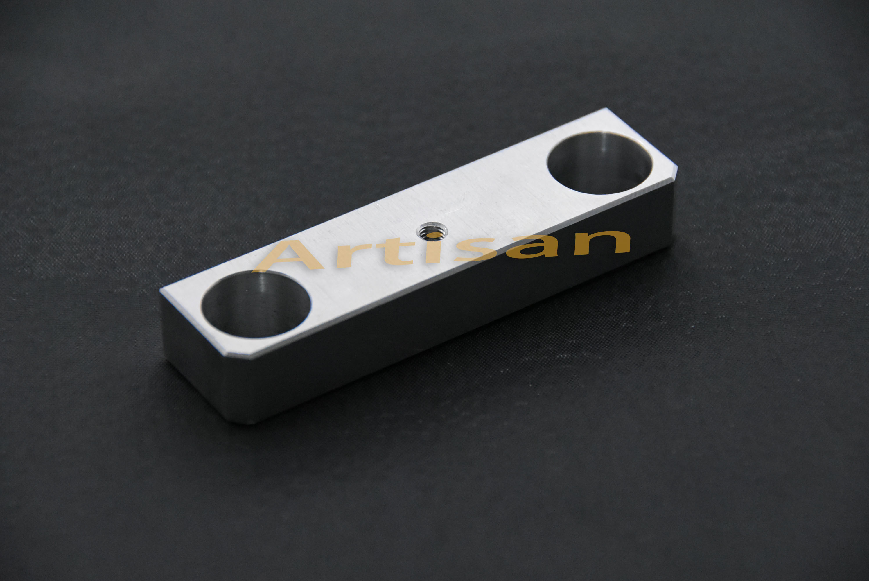 <strong>医疗类精密件加工：块6</strong>