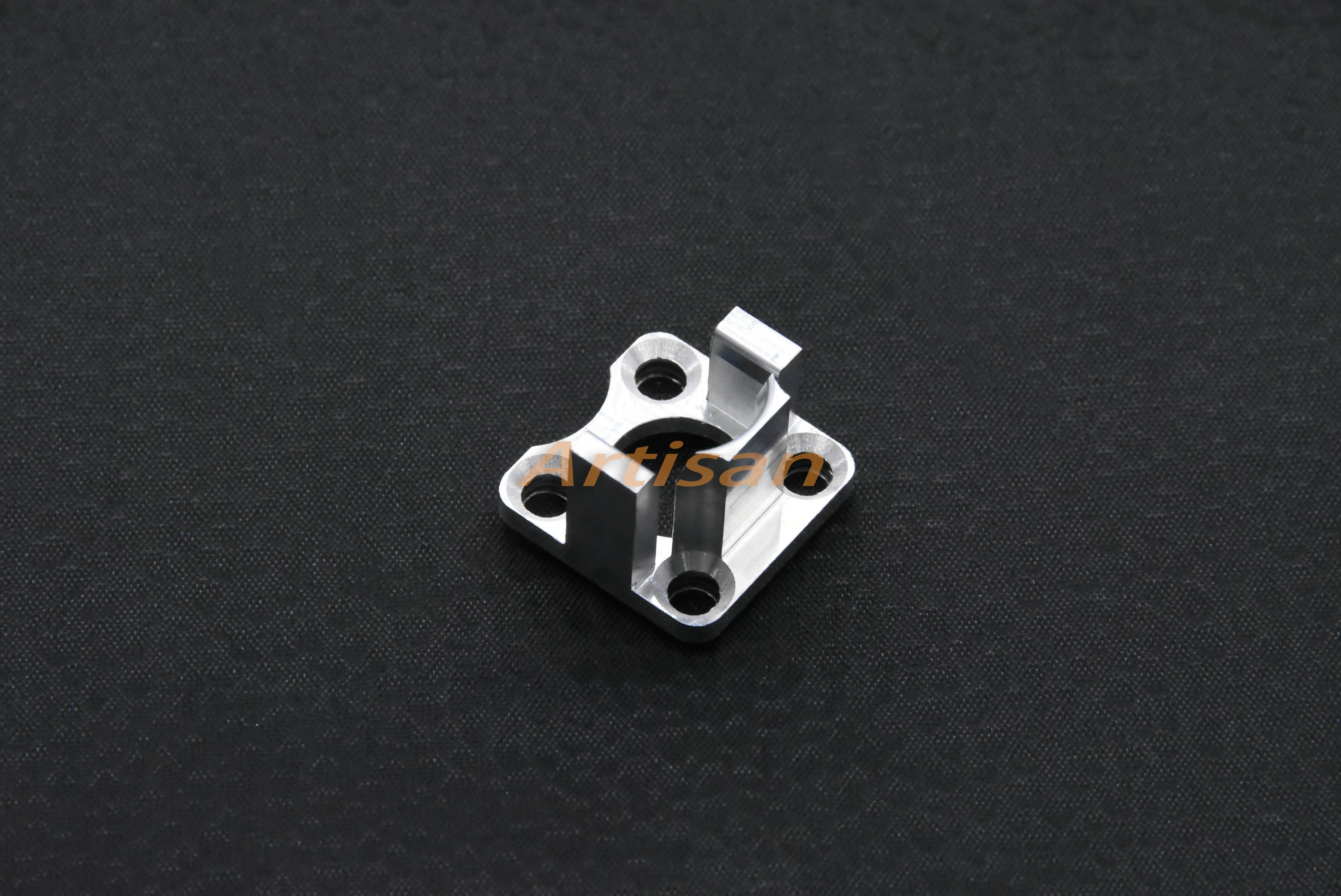 <strong>电子类精密件加工：支架</strong>